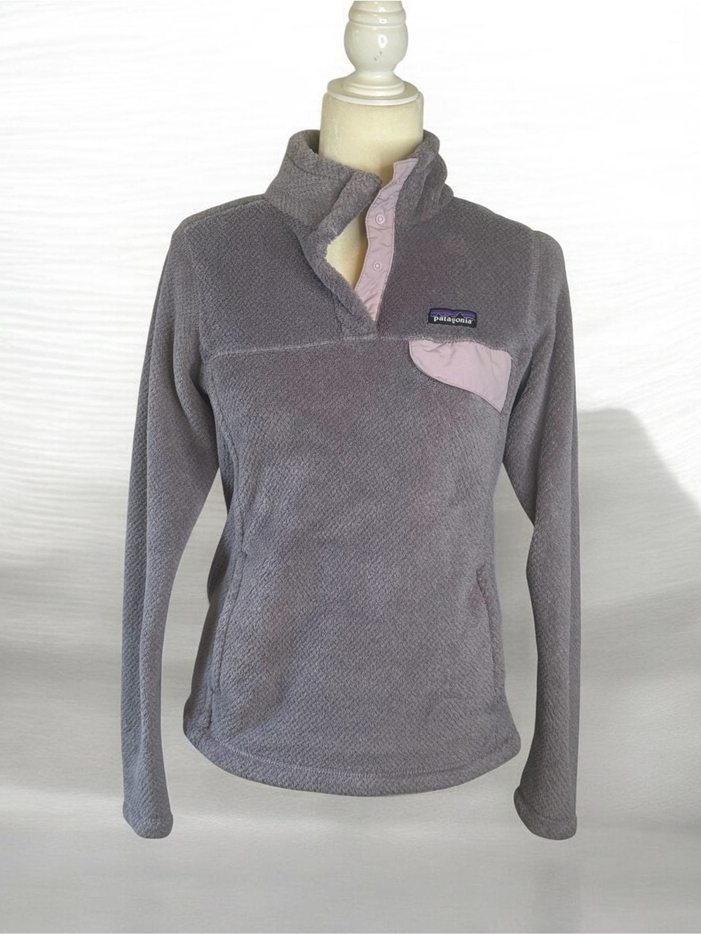 Patagonia Women’s Snap-T Re Tool Pullover Fleece in Dusty Lavender
